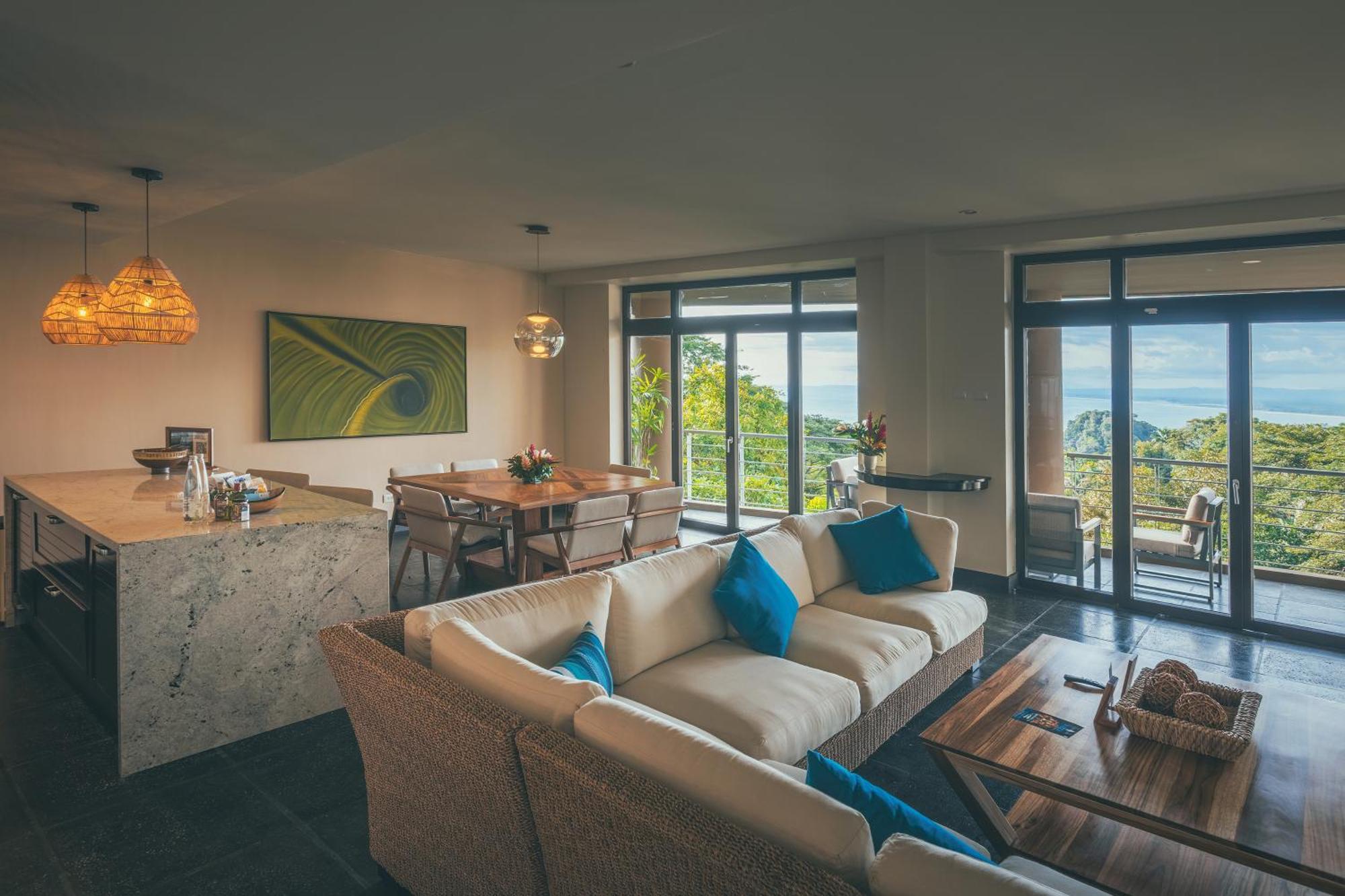 Suite Panoramic View # of bedrooms available depends on # of guests reserved