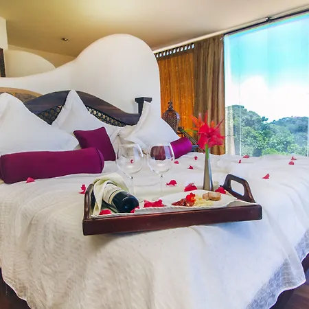 Issimo Suites Boutique Hotel & Spa (Adults Only)-3